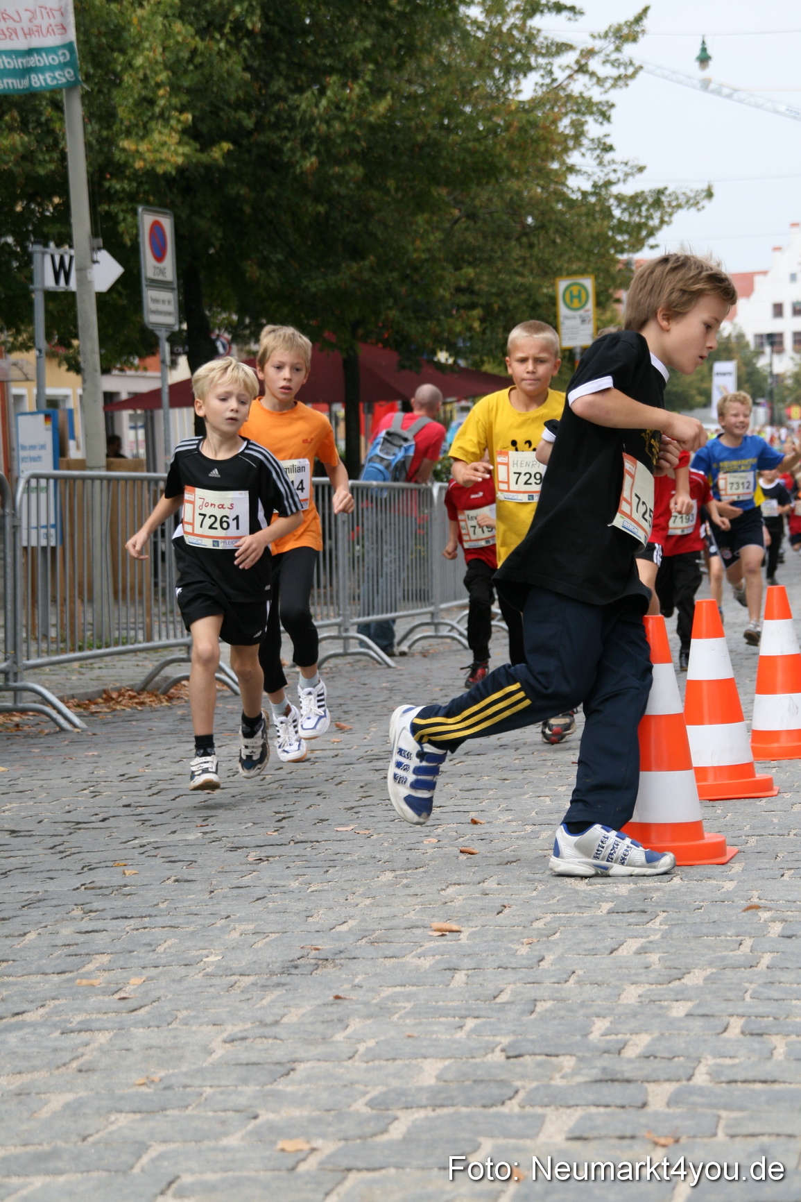 0141 Stadtlauf Neumarkt Bambinilaeufe 200909